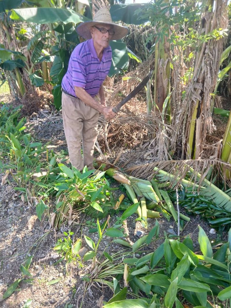 Argelio se forjó desde pequeño en el amor al trabajo de la tierra.