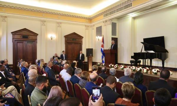 Díaz-Canel a los emigrados cubanos: «Todos los que quieran construir serán bienvenidos»